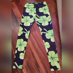 LuLaRoe Women's One Size Leggings Shamrock print ☘️